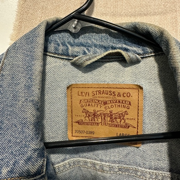 Vintage Levi’s Denim Jacket - Picture 4 of 4